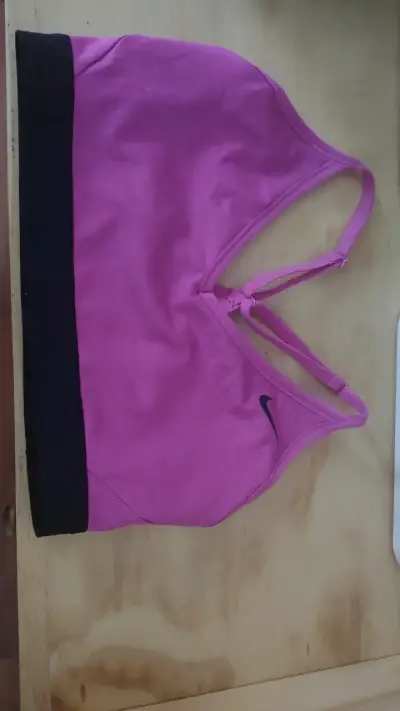Top deportivo Nike para mujer - miniatura 1