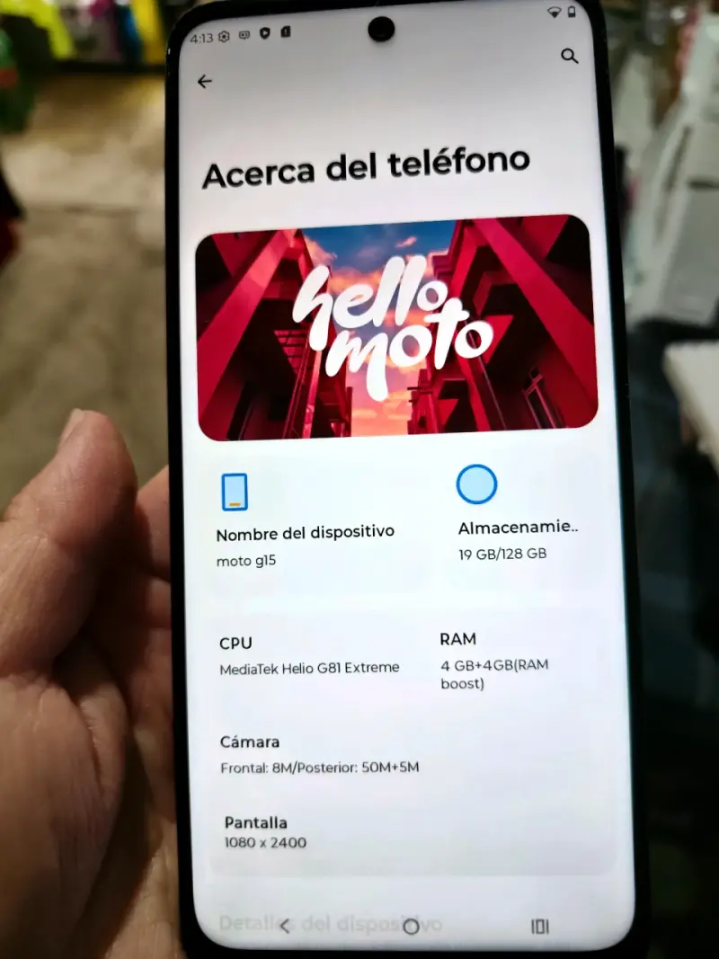 Smartphone Motorola G15 con Triple Cámara Verde - 3