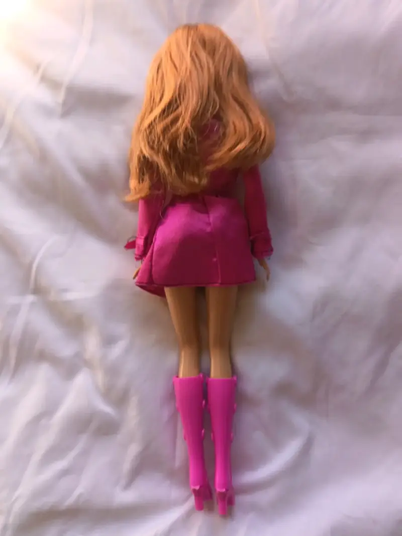 Muñeca Barbie Daphne Scooby Doo - 2