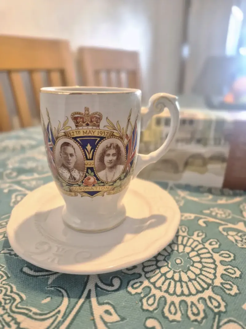Taza conmemorativa de coronación 1937