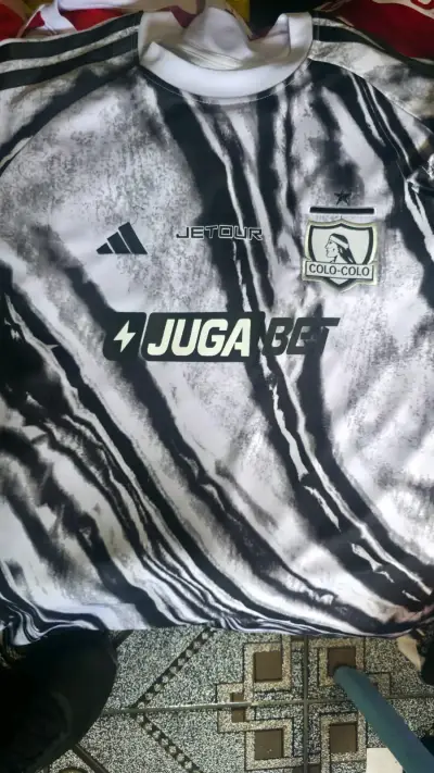 Camiseta de fútbol Colo-Colo edición especial - miniatura 1