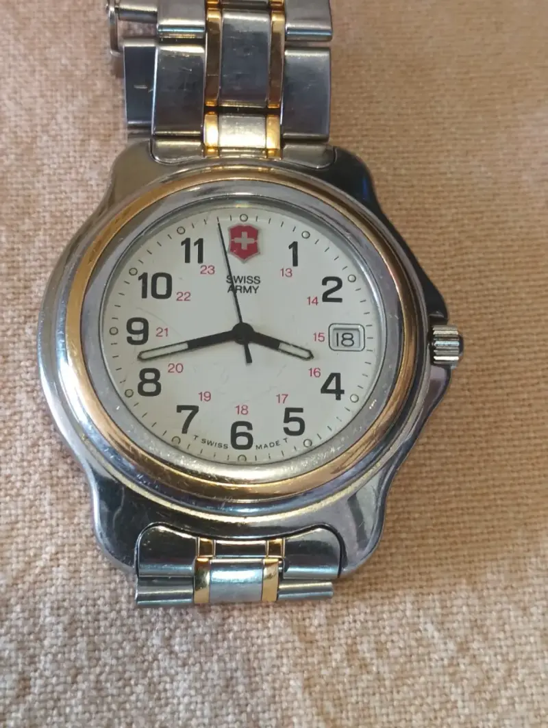 Reloj Swiss Army de acero inoxidable - 3