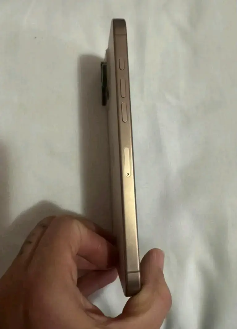 iPhone 15 Pro Max 256GB en buen estado - 5