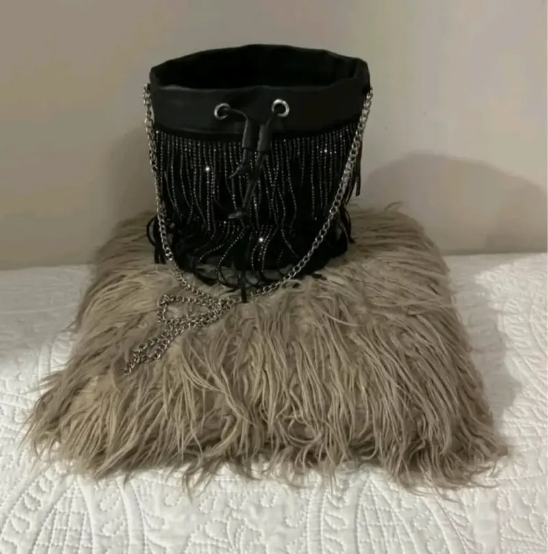 Carteras negras,estilo disco