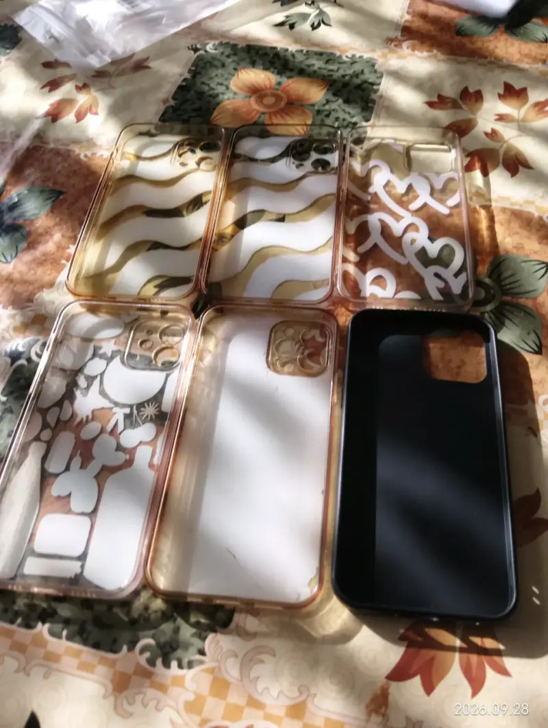 Set de carcasas para iPhone con diseños variados12 - 2