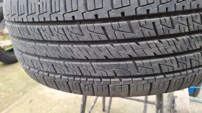 Neumático Goodyear Assurance usado en buen estado - miniatura 2