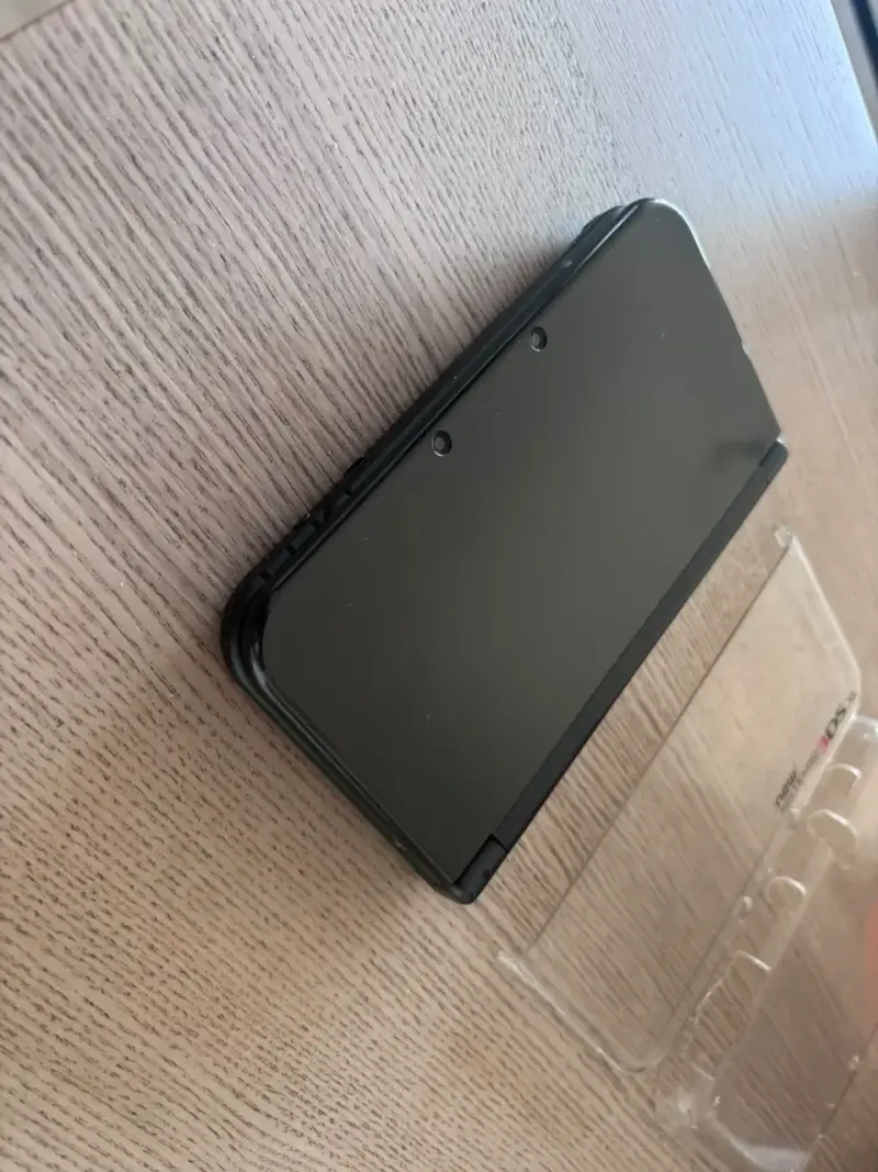New Nintendo 3DS XL + Juegos Pokémon, Zelda y Mons - 4