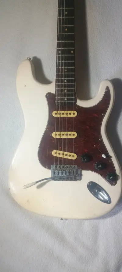 Guitarra eléctrica - miniatura 4