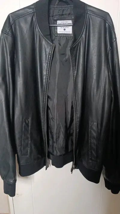 Chaqueta de cuero sintético negra Bearcliff - miniatura 1