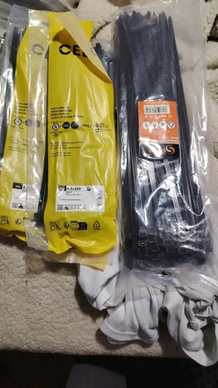 Bridas de nylon negras 4.8x300 mm