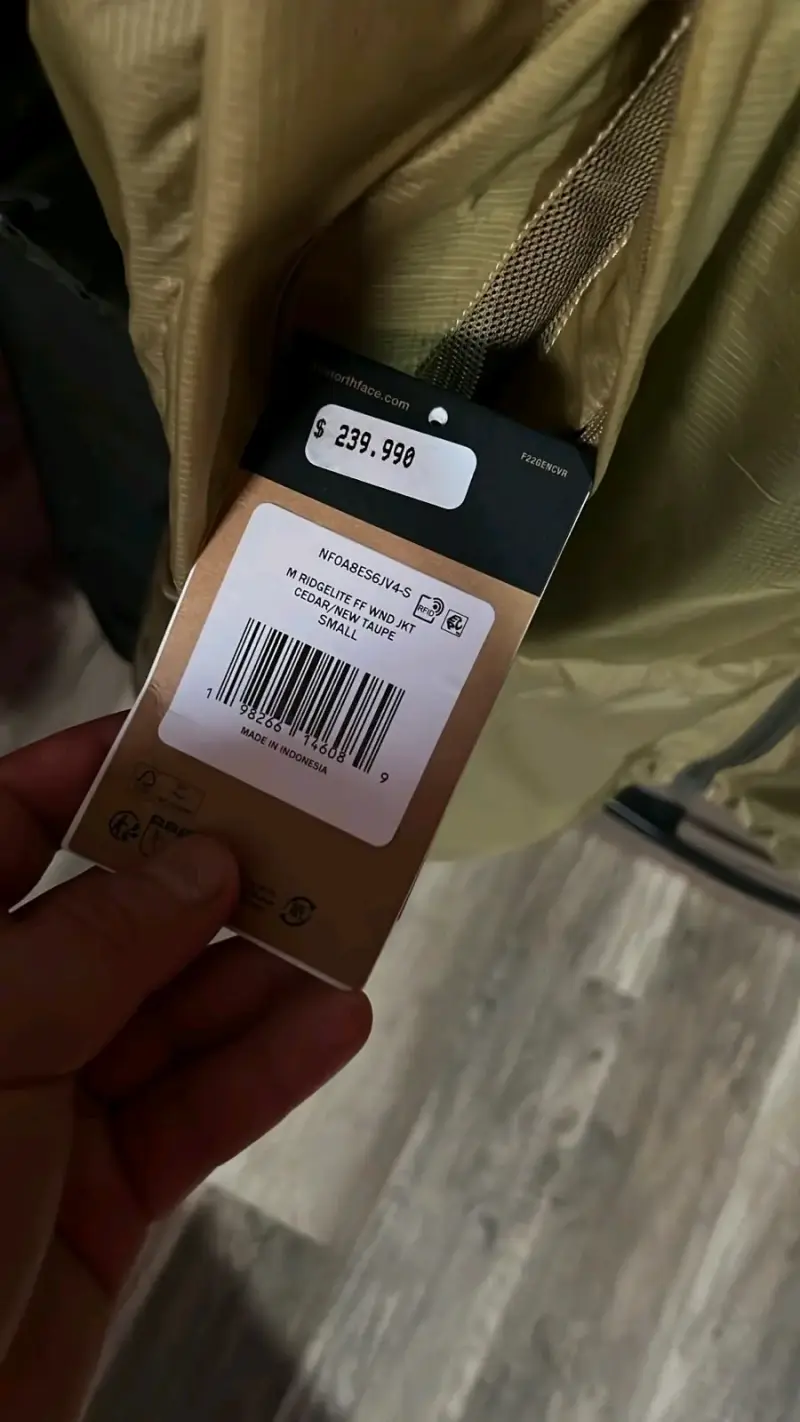 Chaqueta impermeable The North Face verde oliva - 3