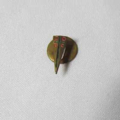 Insignia antigua Universidad Católica años 50s - miniatura 3