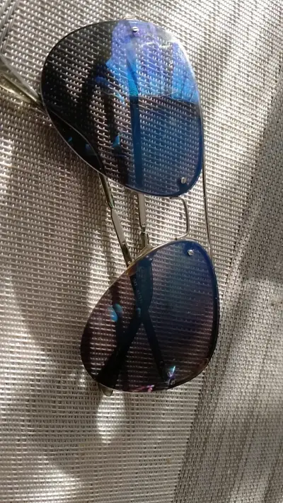 Gafas de Sol Aviador con Lentes Oscuros - miniatura 1