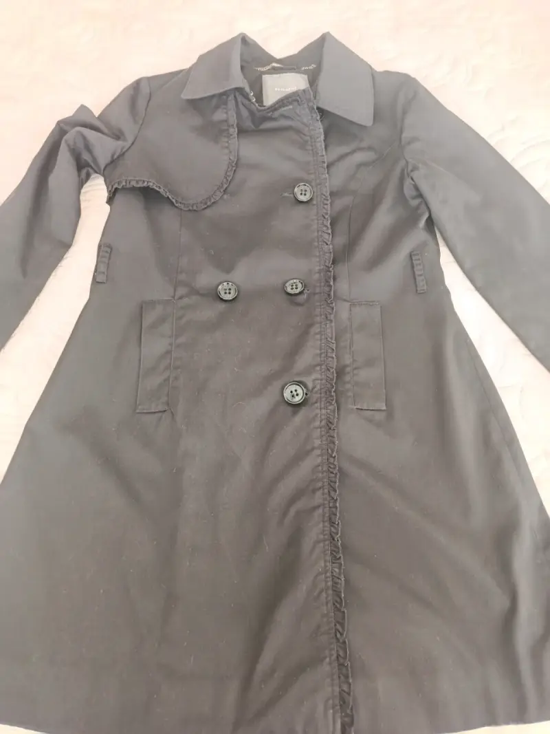 Abrigos trench para mujer en negro y beige - 3