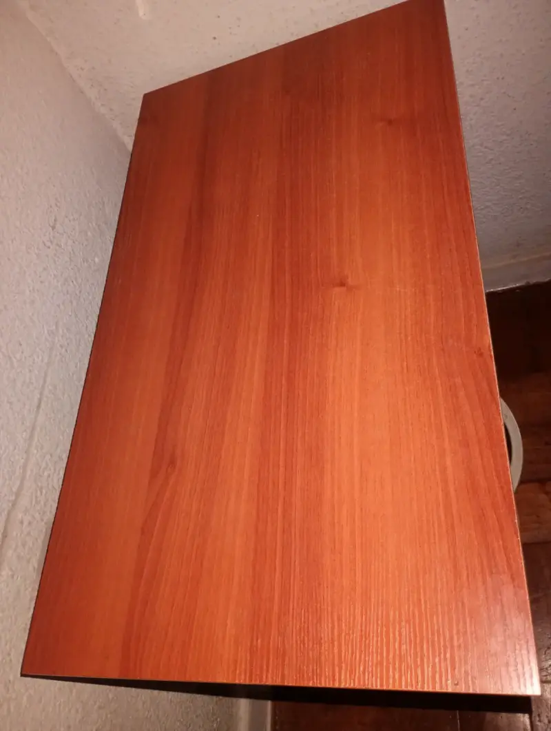 Escritorio de madera con cajón y estante - 6