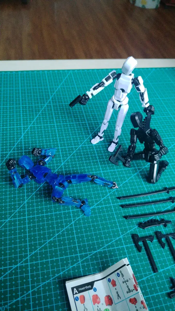 Set figuras de acción articuladas con accesorios - 2