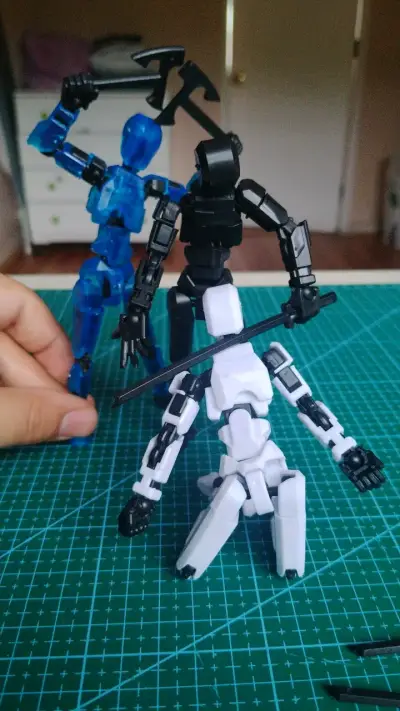 Set figuras de acción articuladas con accesorios - miniatura 5