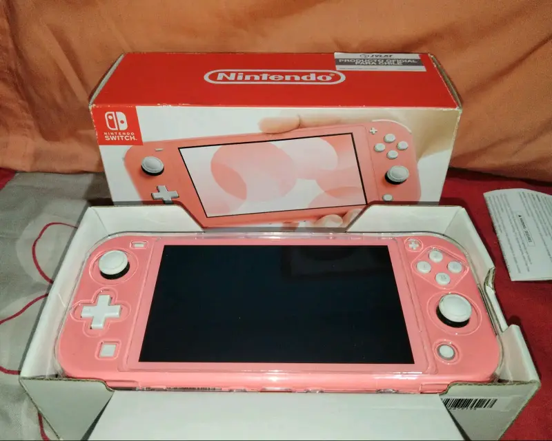 Nintendo Switch Lite con 2 juegos - 3