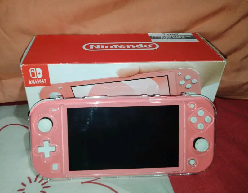 Nintendo Switch Lite con 2 juegos - 6