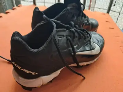 Zapatillas de fútbol Nike Vapor negras para niños - miniatura 1
