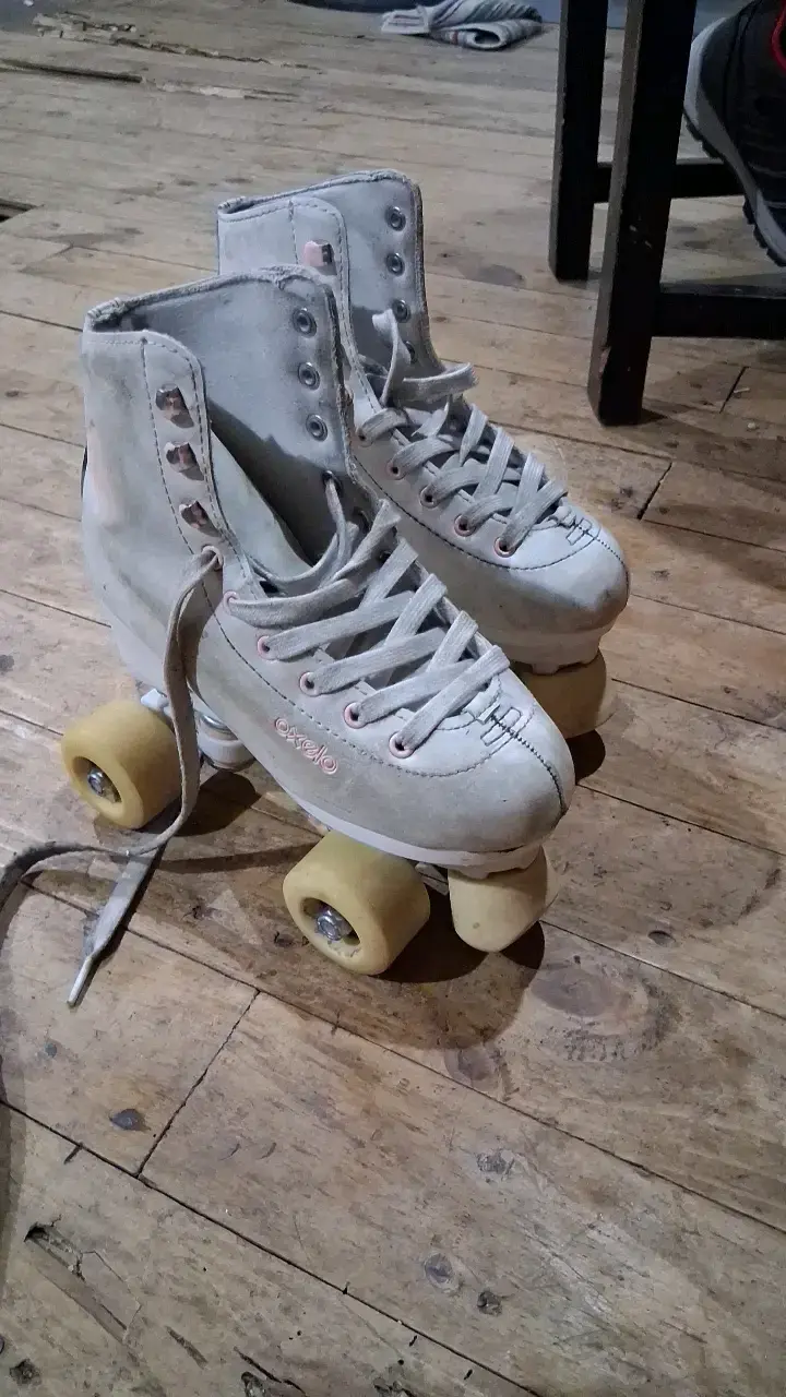 Patines de cuatro ruedas Oxelo blancos usados