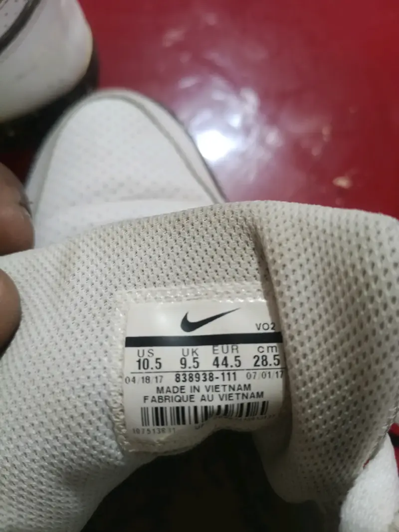 Zapatillas deportivas blancas y negras Nike para hombre - 3