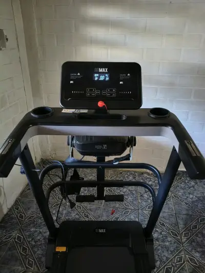Caminadora eléctrica FitMax plegable en buen estado - miniatura 1