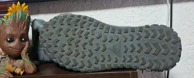 Zapatillas de seguridad grises para hombre - miniatura 1