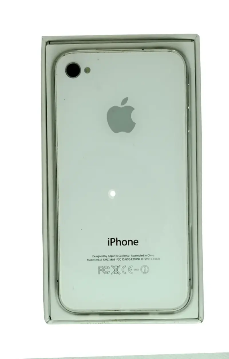 iPhone 4S blanco con accesorios incluidos - 2