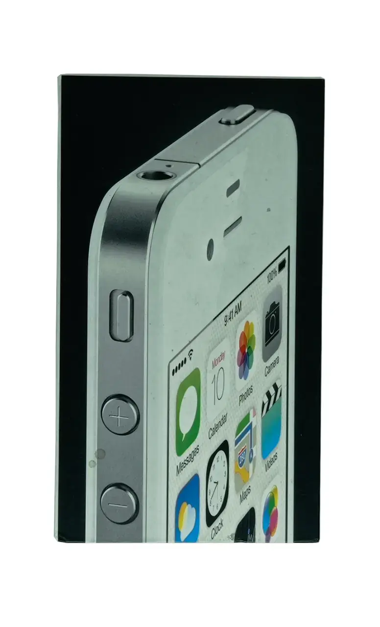 iPhone 4S blanco con accesorios incluidos - 4
