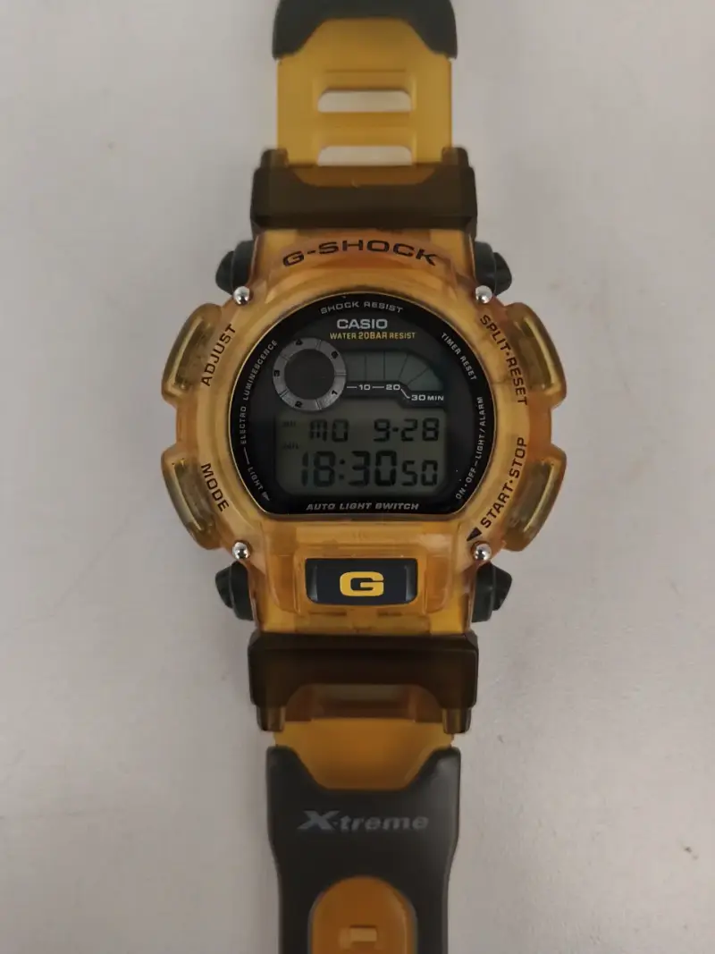 Reloj Casio G-Shock Ámbar - 2