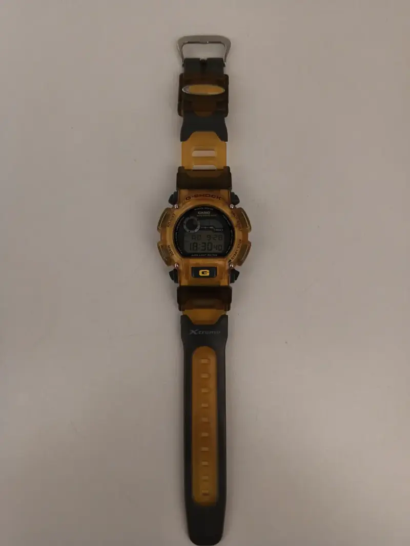 Reloj Casio G-Shock Ámbar - 3