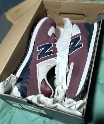 Zapatillas New Balance 574 Clásicas Burdeos - miniatura 2