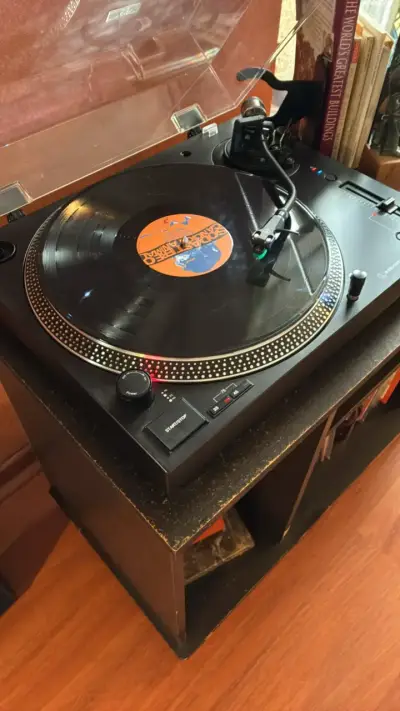 Tornamesa Audio-Technica con cubierta protectora - miniatura 2
