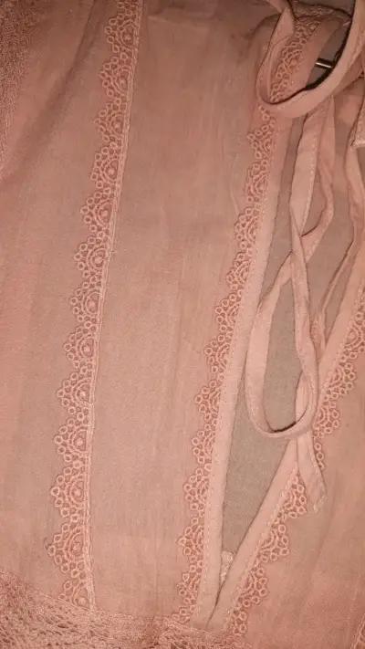 Blusa rosa con encaje - miniatura 4