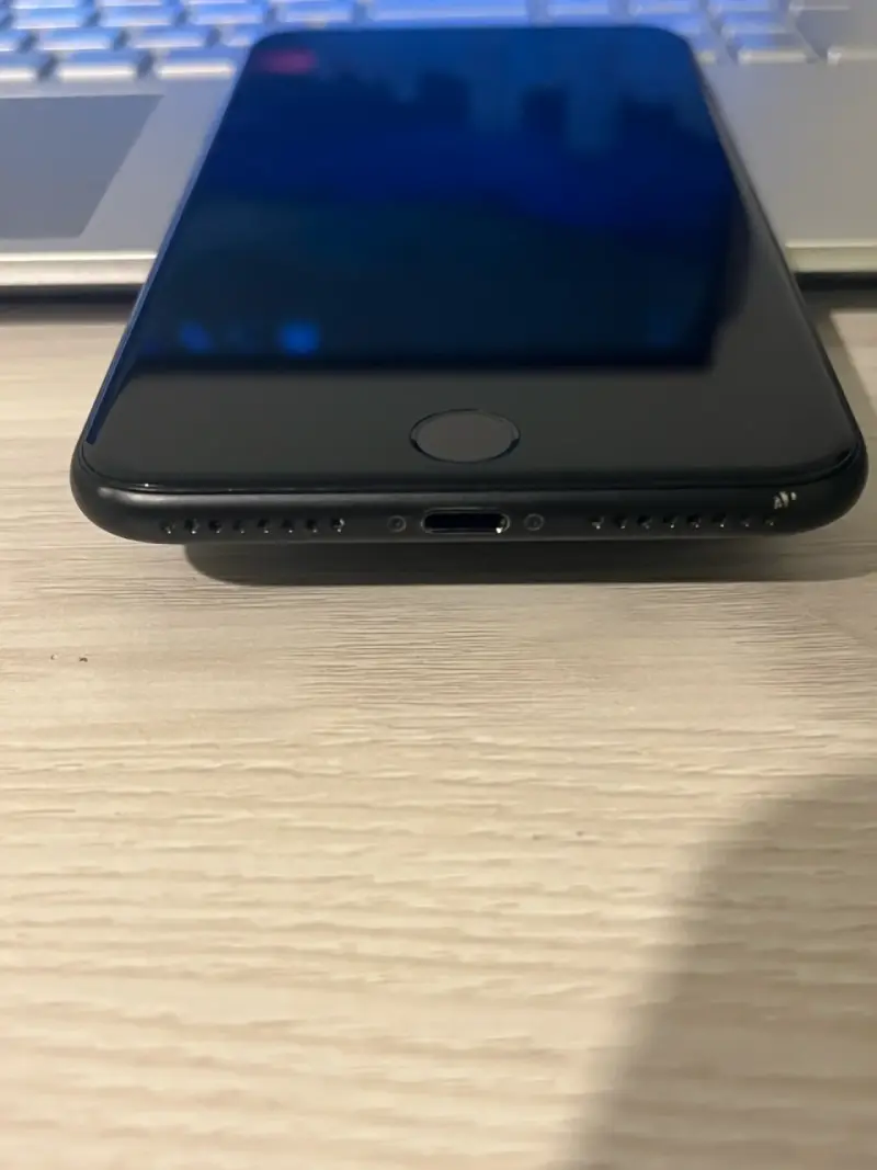 iPhone 7 32GB - 4