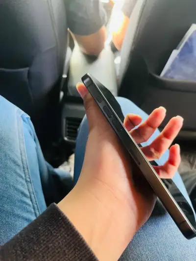 iPhone 15Pro Max  512 gen en buen estado - miniatura 4