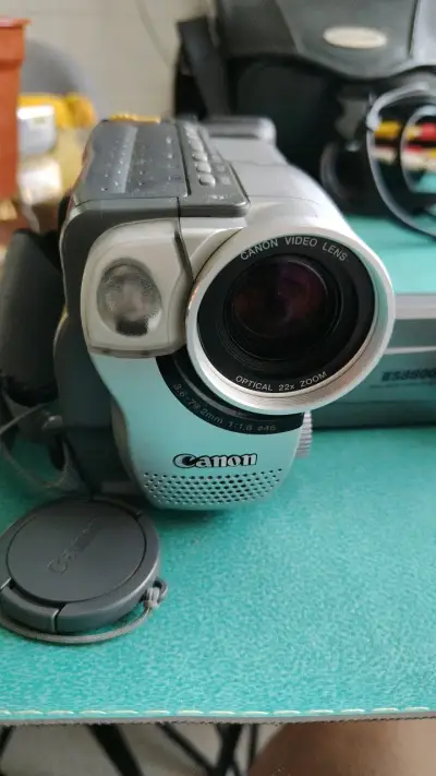 Videocámara Canon con zoom óptico 22x - miniatura 3