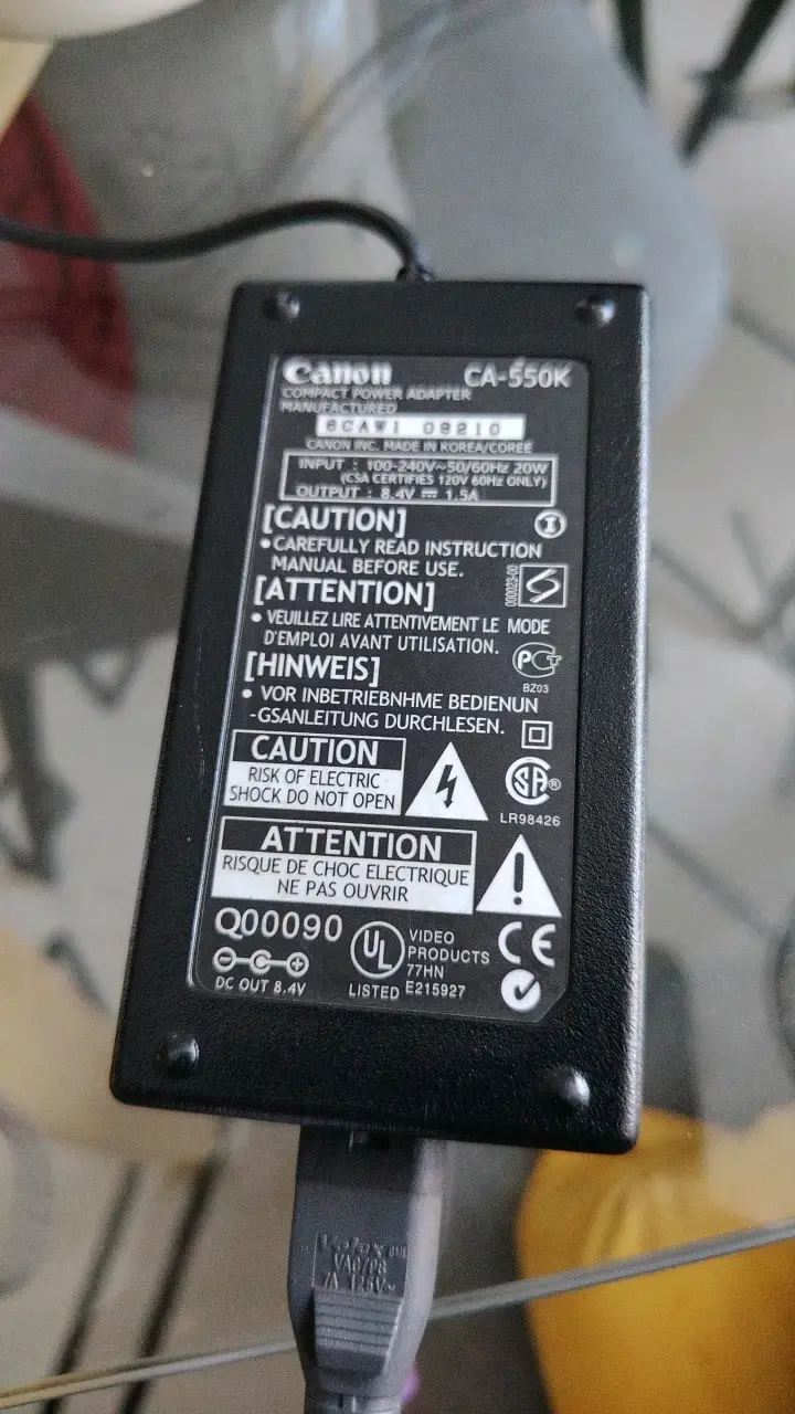 Videocámara Canon con zoom óptico 22x - 5
