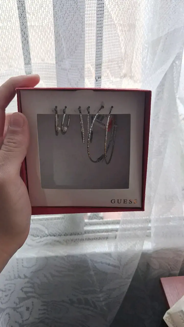 Set de aros Guess Los Angeles en caja original - 3