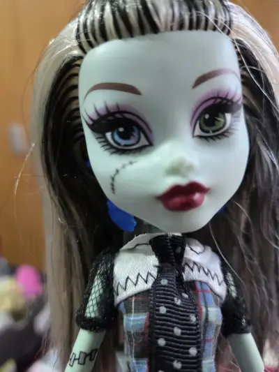 Muñeca Frankie Stein de Monster High - miniatura 3