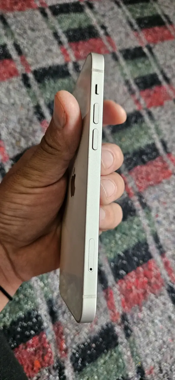 iPhone blanco en buen estado - 4