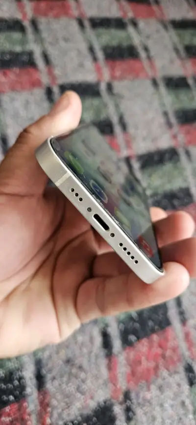 iPhone blanco en buen estado - miniatura 5