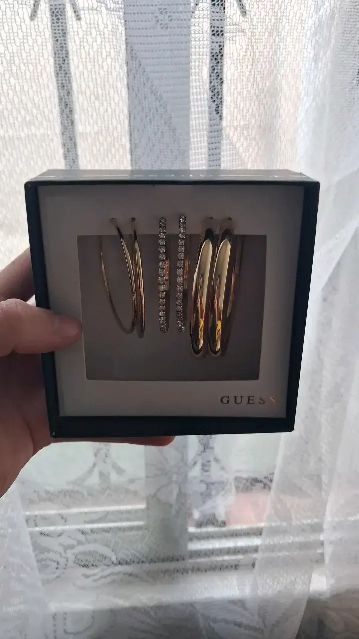 Set de Aros Dorados Guess - 3