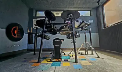 Batería Electrónica Roland V-Drums TD-27KV en Excelente Estado - miniatura 2