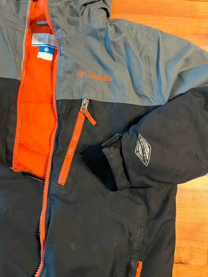 Chaqueta impermeable Columbia con capucha - 2