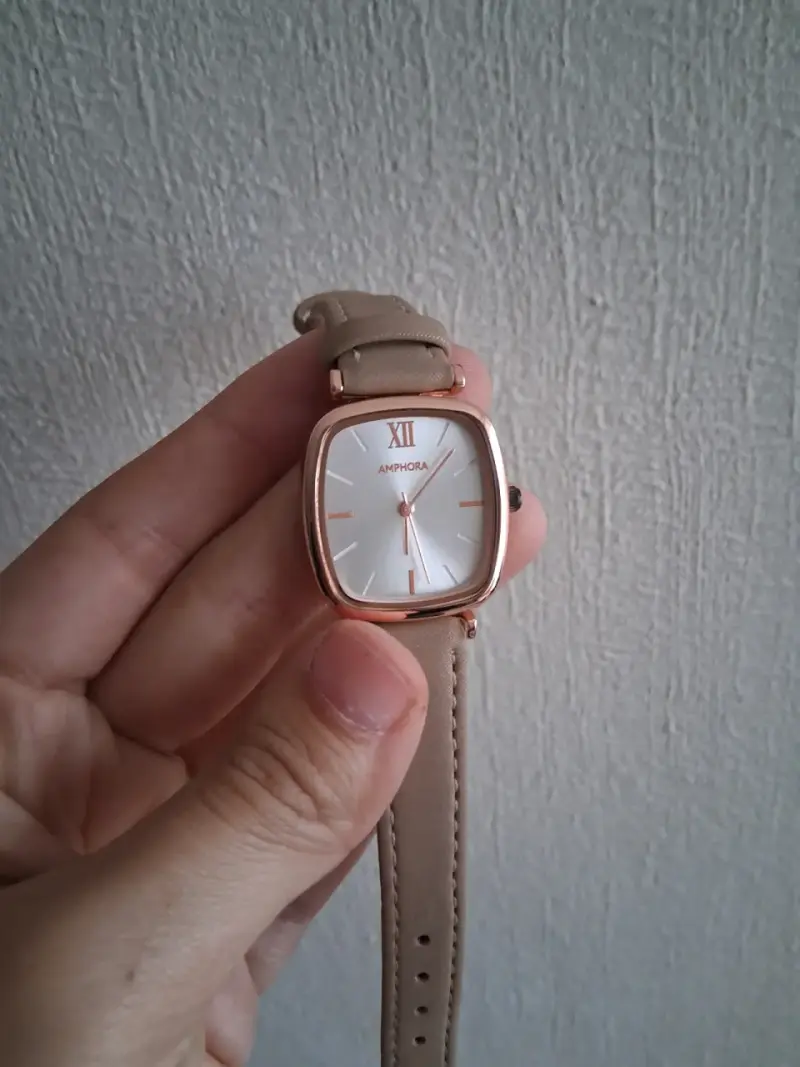 Reloj de pulsera Amphora dorado para mujer - 1