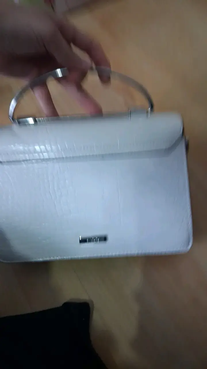 Cartera blanca de cuero sintético Aldo con cadena - 2