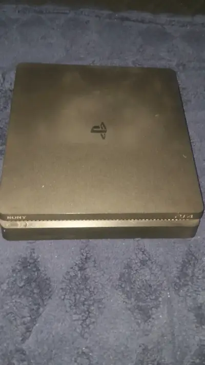 Consola Sony PlayStation 4 Slim negra - miniatura 1
