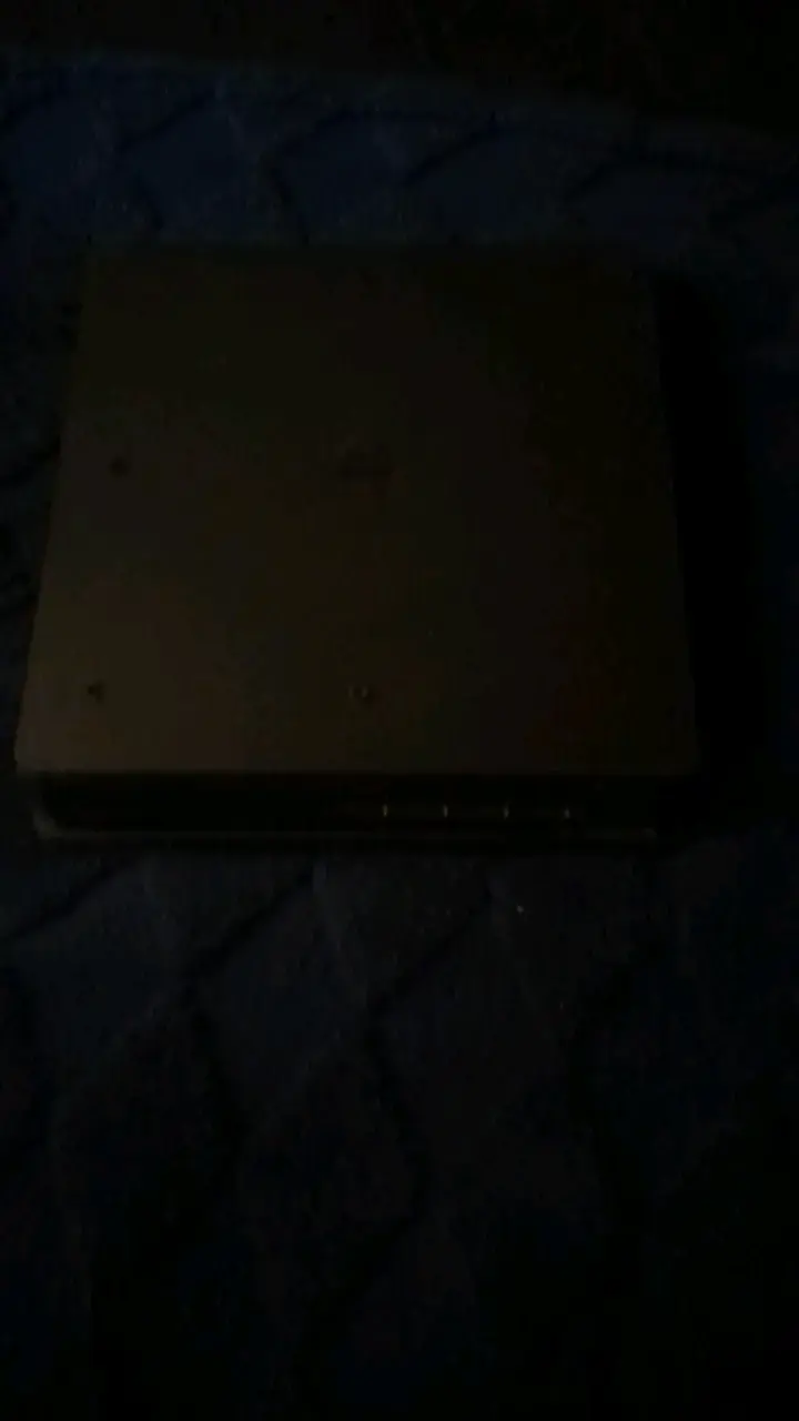 Consola Sony PlayStation 4 Slim negra - 2
